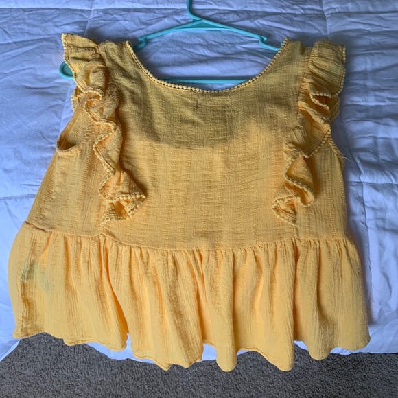 Altar’d state top - Picture 4 of 4